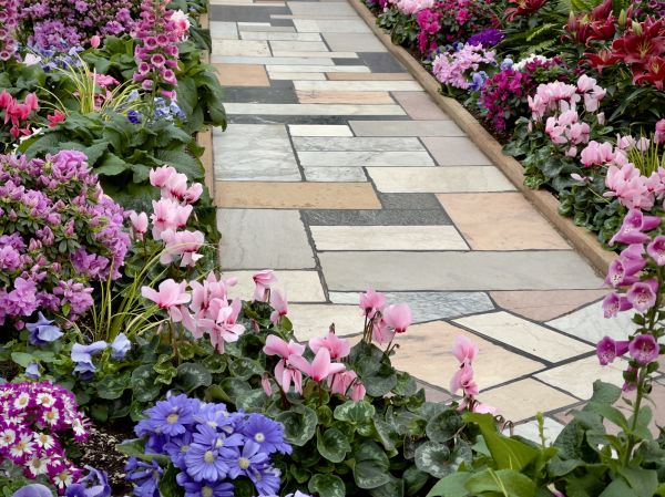 Cost of Garden Path Installation in Westlake