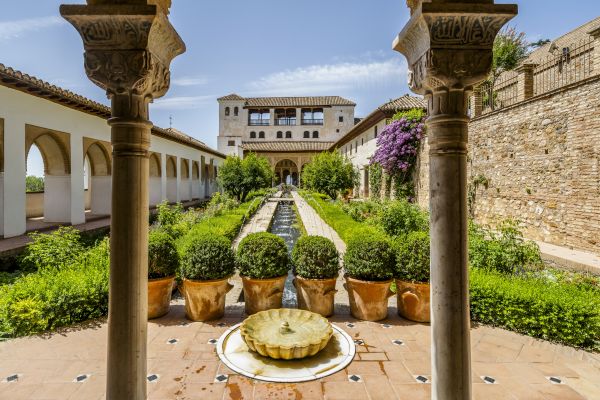Cost of Courtyard Construction Service in Westlake