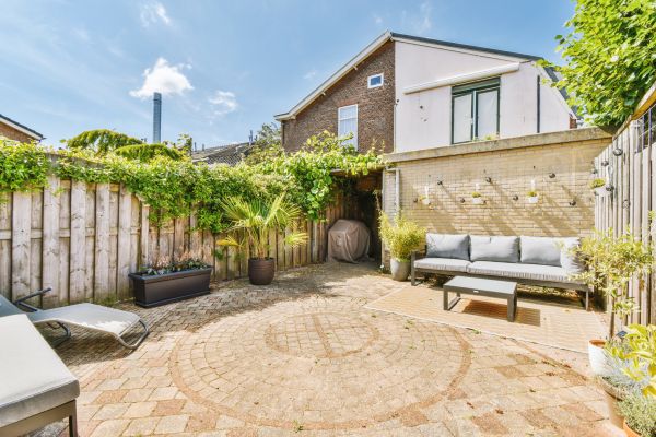 Cost of Courtyard Patio Service in Westlake