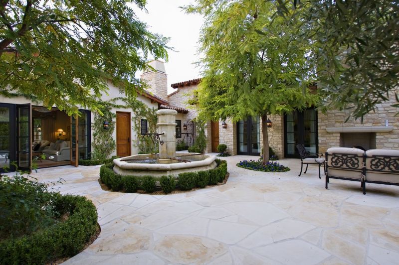 Courtyard Patio Service